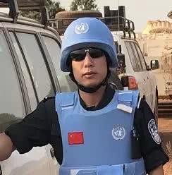 维和故事:这是我的黑人兄弟——难民营里的“火焰翻译”约瑟夫